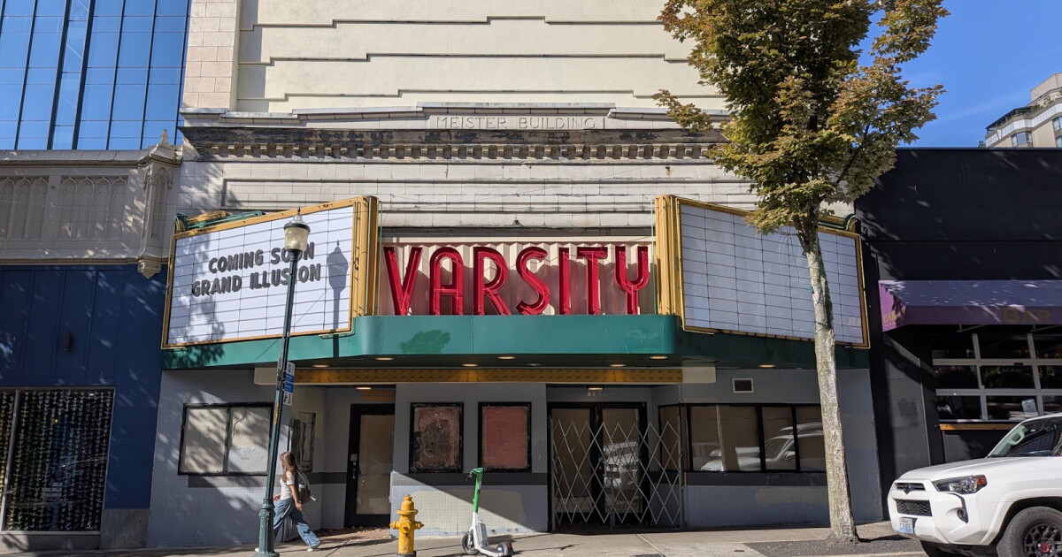 What could make Seattle's small cinemas the stars of their neighborhoods again?