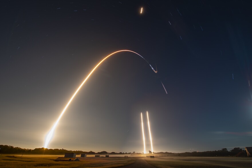 Falcon Heavy launches USSF-52 carrying the X-37B to orbit from Florida