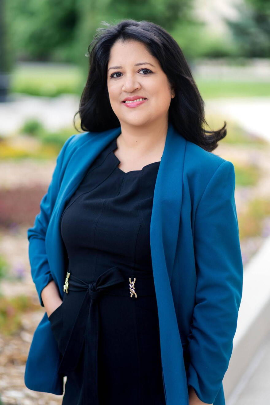 A headshot of Ana Cordova.