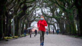 Is it possible to reverse the effects of aging through biohacking? 