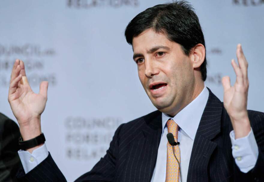 Kevin Warsh, visiting fellow at the Hoover Institution, speaks at the Council on Foreign Relations in a panel discussion on "Central Banking in an Age of Improvisation," Nov. 28, 2011 in New York.  (Mark Lennihan/AP)