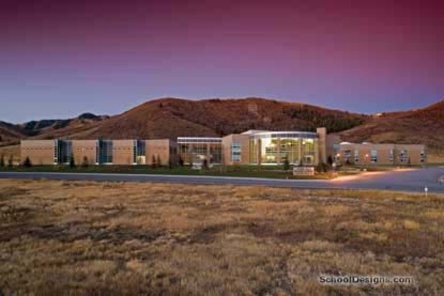 Ecker_Hill_School_building.jpg
