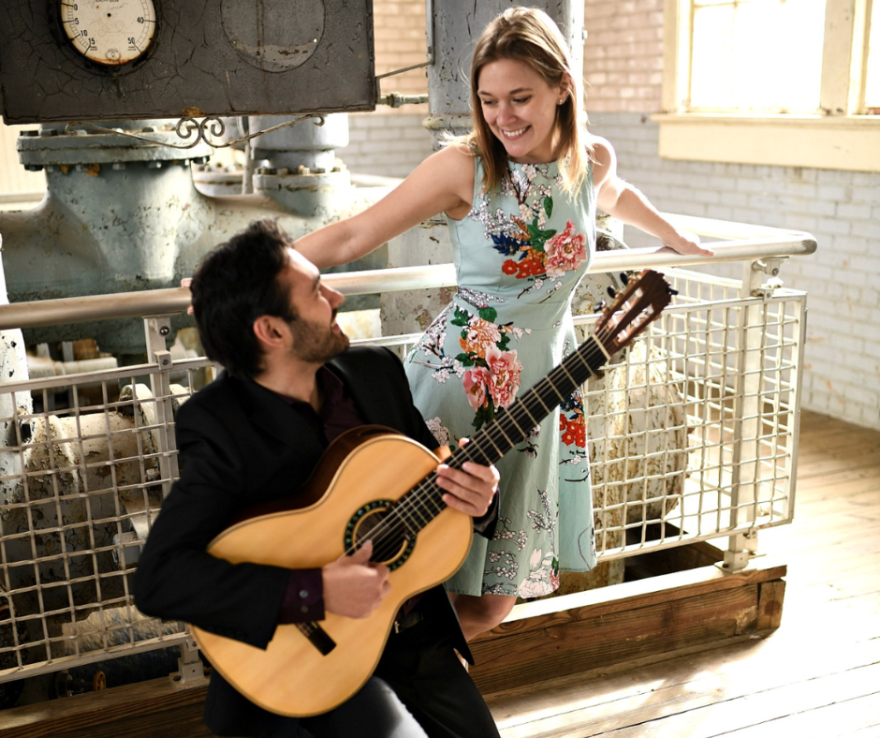 Christopher Schoelen (L) and Keri Lee Pierson (R) of the Deux Saisons Duo