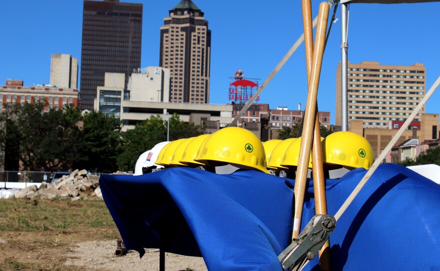 The new courthouse is being built on the vacant lot of the former downtown YMCA.