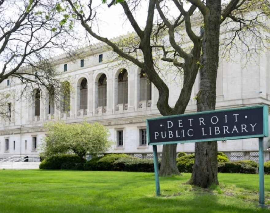 Detroit to reopen 10 public library branches