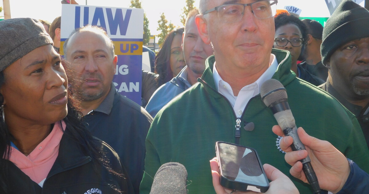 Federal monitor says UAW leaders are putting up 