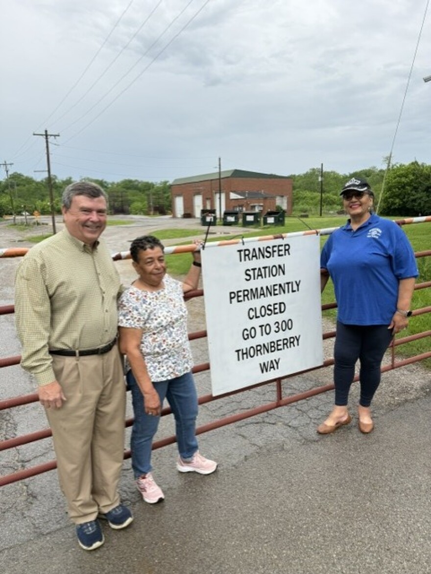 Members of the Paris Westside Neighborhood Association, including (L-R) Bill Alverson,