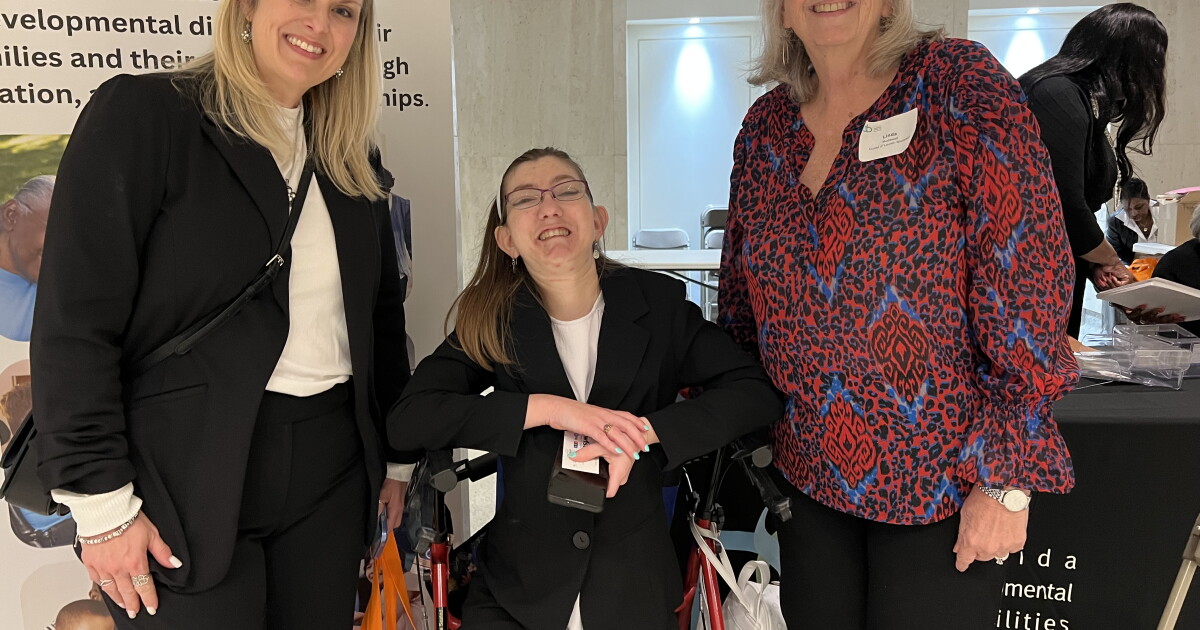 Laura Pinner People with developmental disabilities visit the Florida Legislature to ...