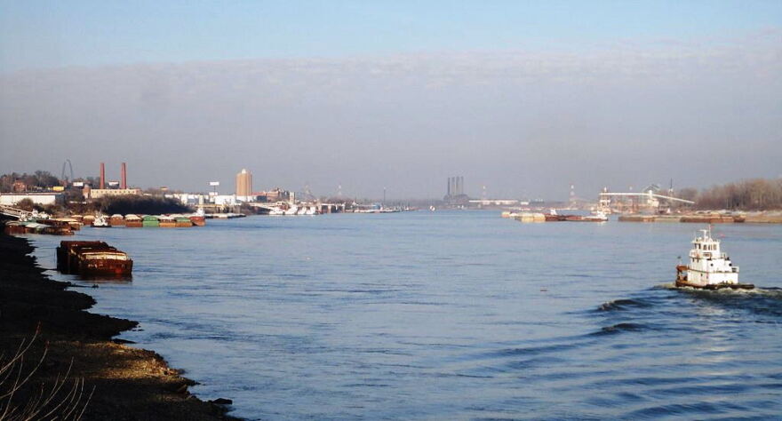 The St. Louis Port Authority  oversees 6,000 acres of land fronting 19 miles of the Mississippi River.