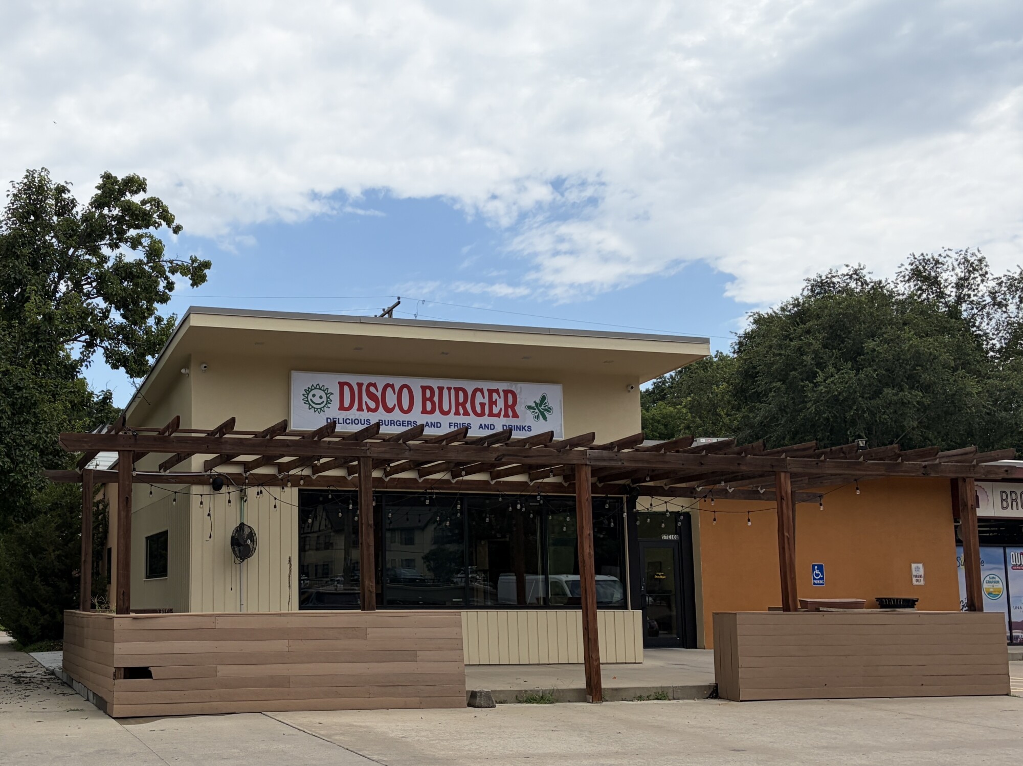 Disco Burger is opening a brick-and-mortar restaurant in Kansas City’s Brookside neighborhood