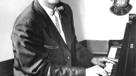 Moon Mullican