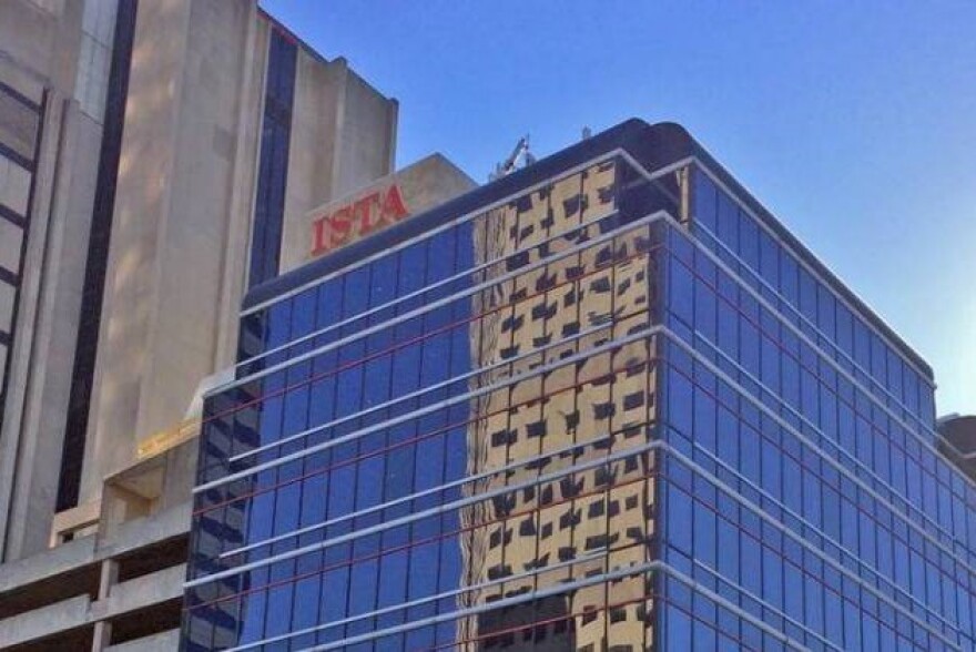 Teachers met at the Indiana State Teachers Association building to learn strategies on finding their lawmakers, and about the bills the ISTA is focused on. (Photo: Jeanie Lindsay)