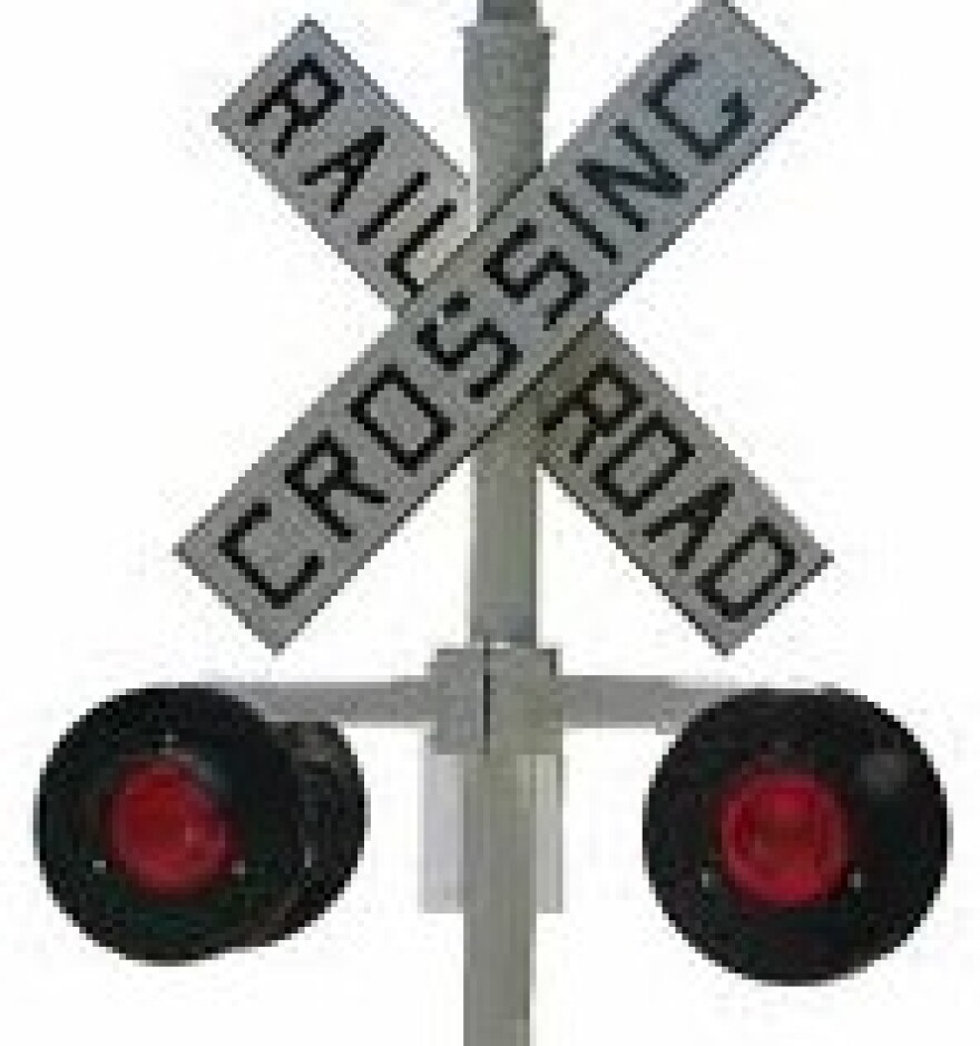 Railroad_Crossing_0.jpg