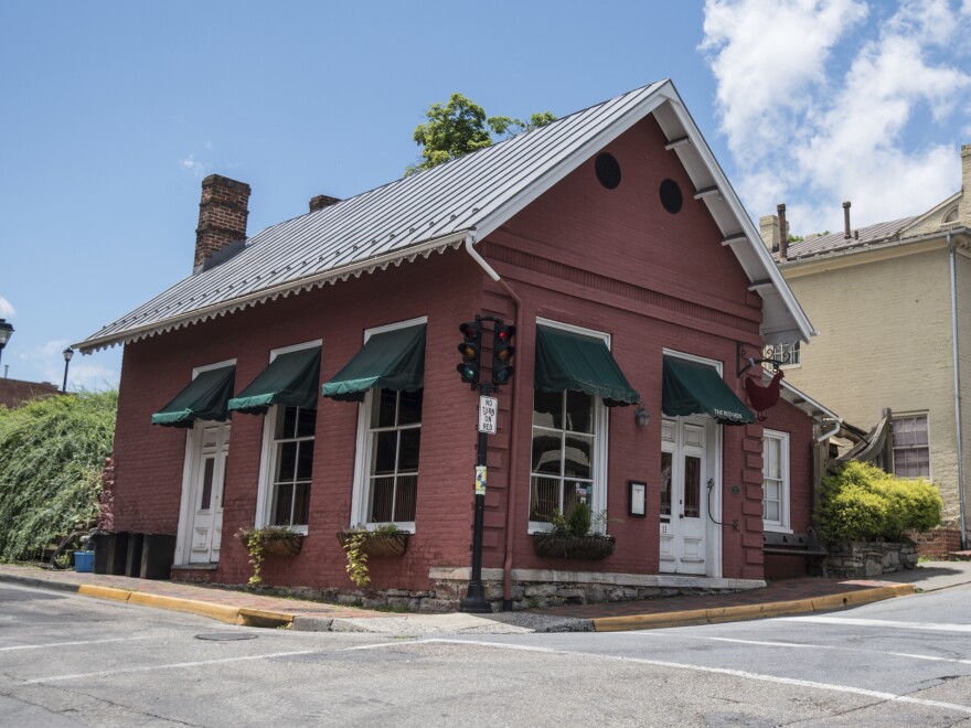 The owner of The Red Hen in Lexington, Va., asked White House press secretary Sarah Sanders to leave Friday night. It is not the first time politics has played a role in Trump aides' public dinner plans.