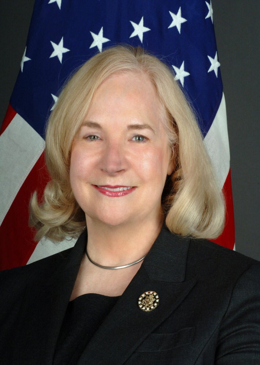 kennedy-laura.jpg