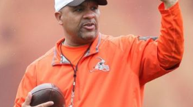 Former Browns coach Hue Jackson