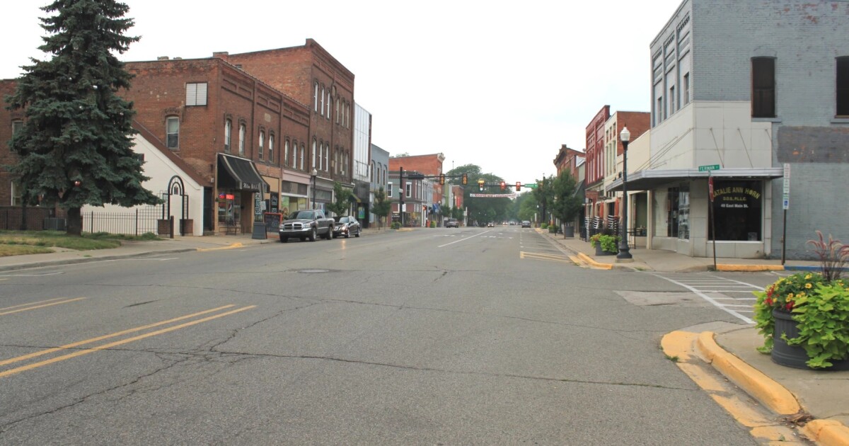 Milan urging shoppers to head downtown on Small Business Saturday