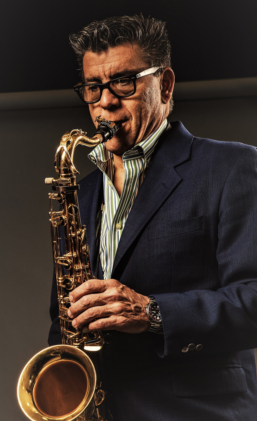 Jeff Rupert playing saxophone