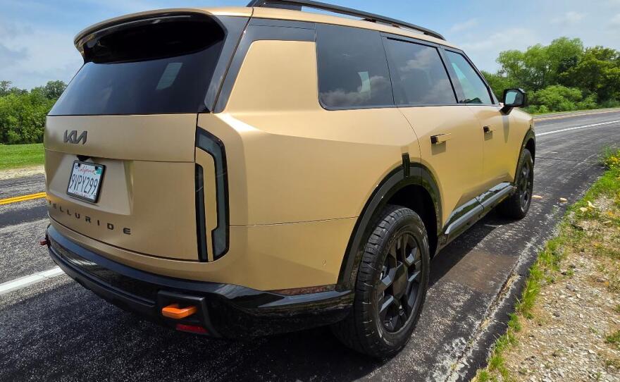 2027 Kia Telluride X-Pro SX-Prestige AWD right rear