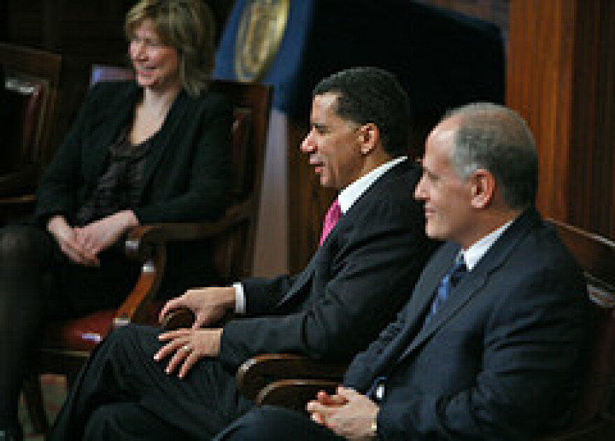 Governor David Paterson meets with his cabinet