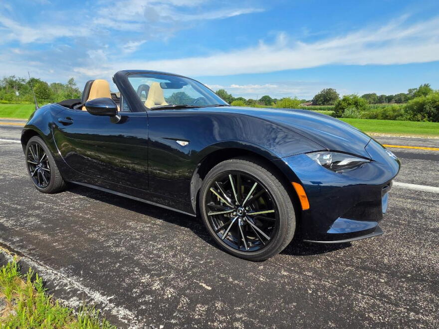 2026 Mazda MX-5 Miata Grand Touring right front