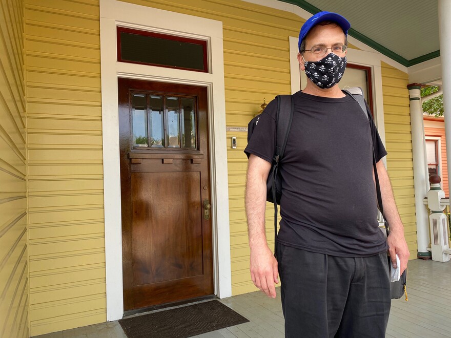  David Gruber leaving work at the Metro Dallas Homeless Alliance and readying himself for a 70-minute bus ride.