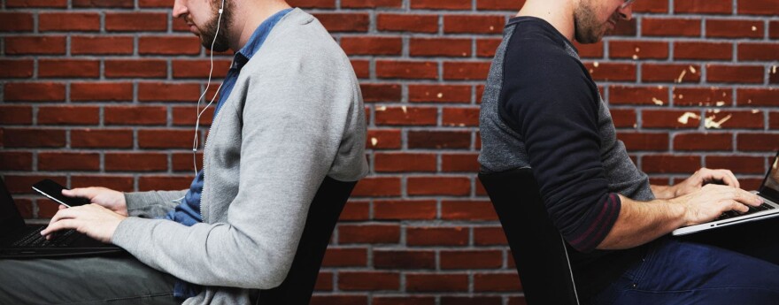 Bad posture can lead to health problems. (StockSnap/Pixabay)