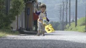Don't forget the curry! A very young errand runner is the star of one episode of the Japanese series Old Enough!, which assigns seemingly daunting tasks to little tykes.