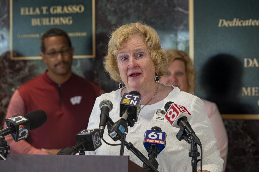 Fran Rabinowitz Ct CT superintendents 'beside themselves' about budget shortfalls ...