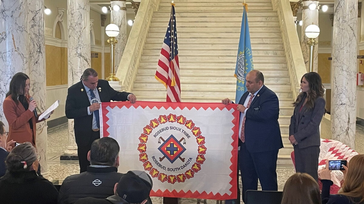 Rosebud Sioux Tribe asks for flag to be removed from Capitol rotunda - Vimarsana News