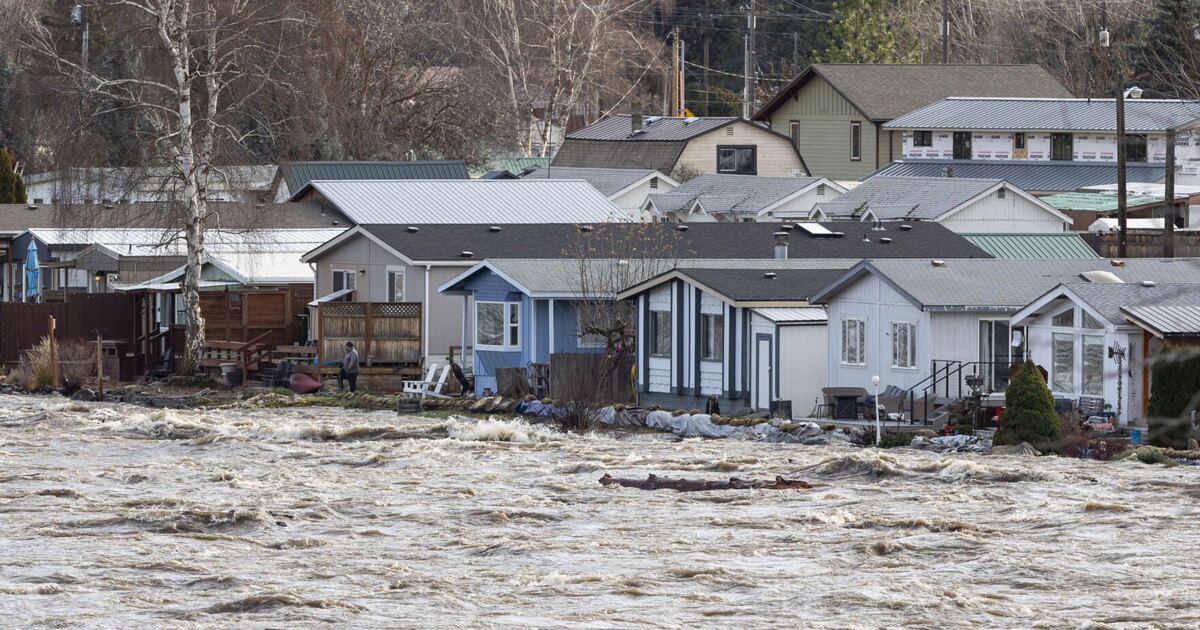 Flood Warning Issued for Chelan County Amid Heavy Rain
