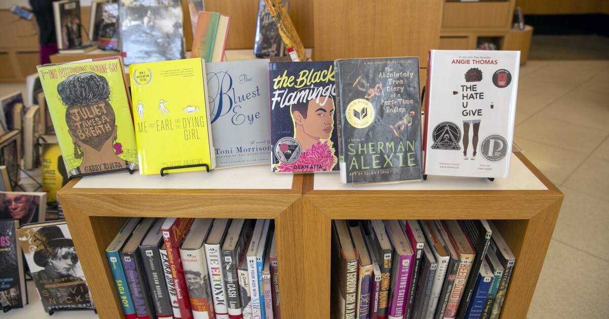 Education Chief to districts: Remove sexually explicit books before parents complain