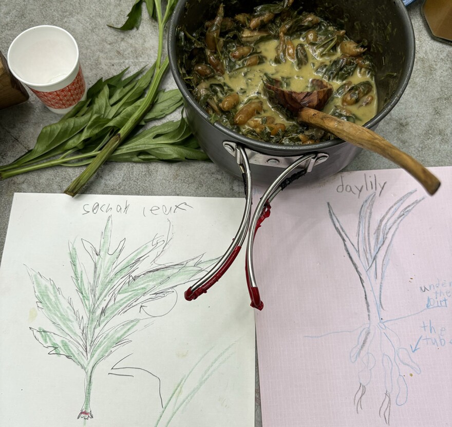a stewed food in a pot and a description and drawing in front of it