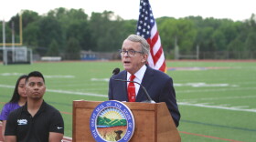  Governor Mike DeWine joined community members at Thomas Worthington High School to encourage student athletes to get vaccinated.