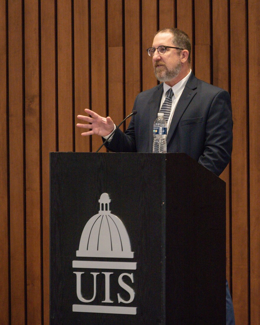 Jason Emerson at the dais for the UIS Lincoln Legacy Lecture Series
