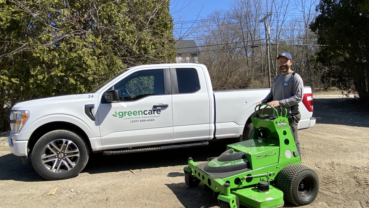In South Portland, benefits of electric lawn care run up against feelings about cost and climate - Vimarsana News