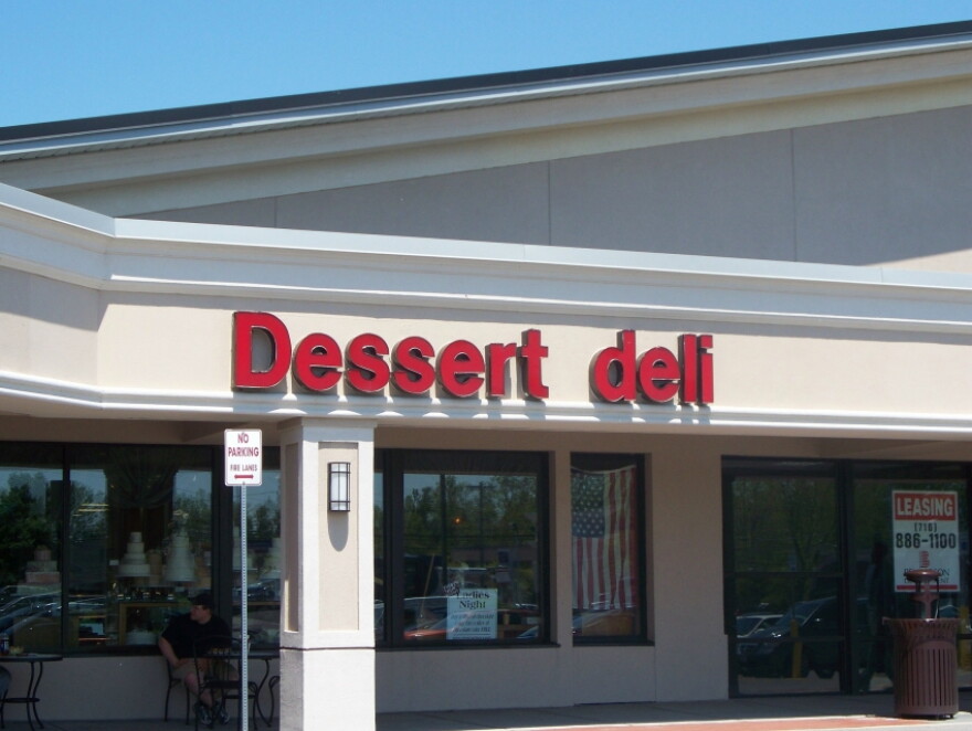 Dessert Deli, Maple Road, Amherst, NY