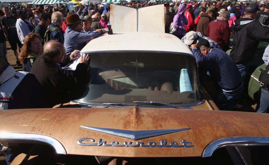 The 142 000 Pickup Truck With 1 3 Miles Tops Vintage Car Auction Iowa Public Radio The locals in pierce, ne are simply amazed. 2