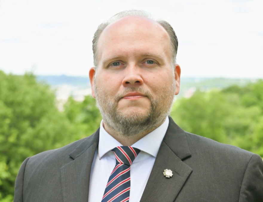 Woods, a small business owner, an Honorable Kentucky Colonel and ordained minister, is running as a Republican.
