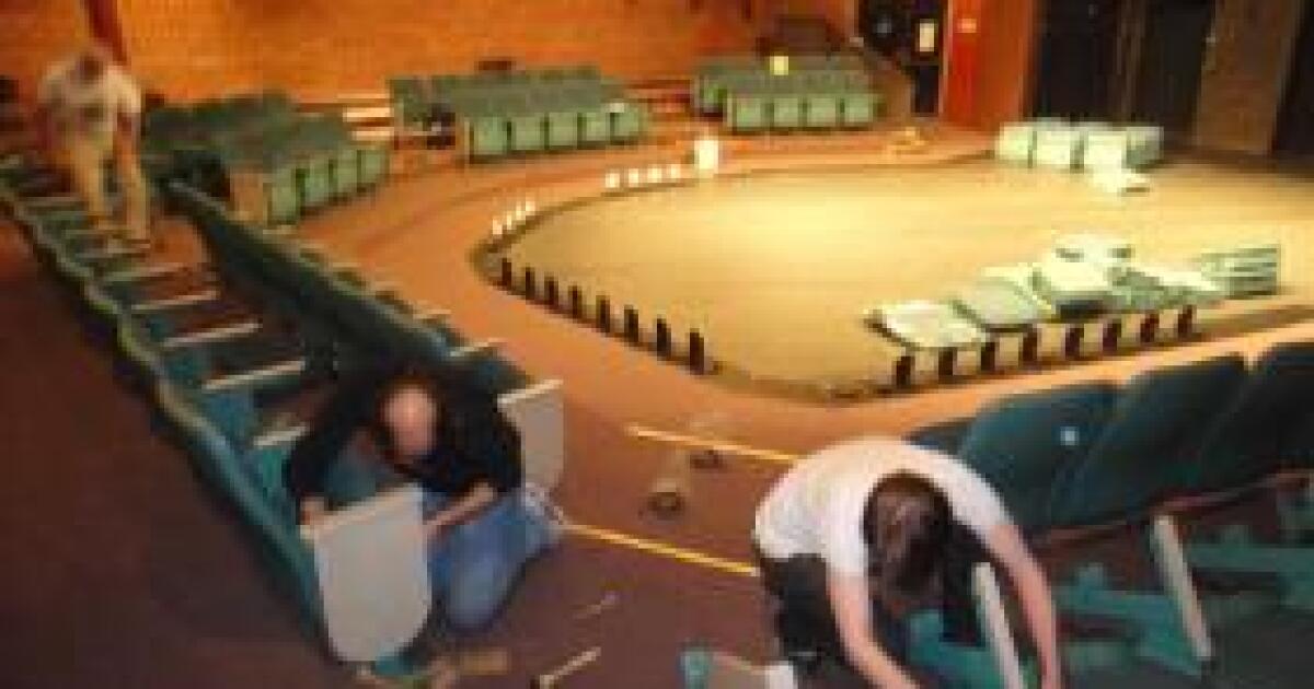 Deal in the Works to Reopen Horse Cave Theater