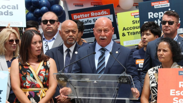 Photo of Fresno Mayor Jerry Dyer speaking at a rally.