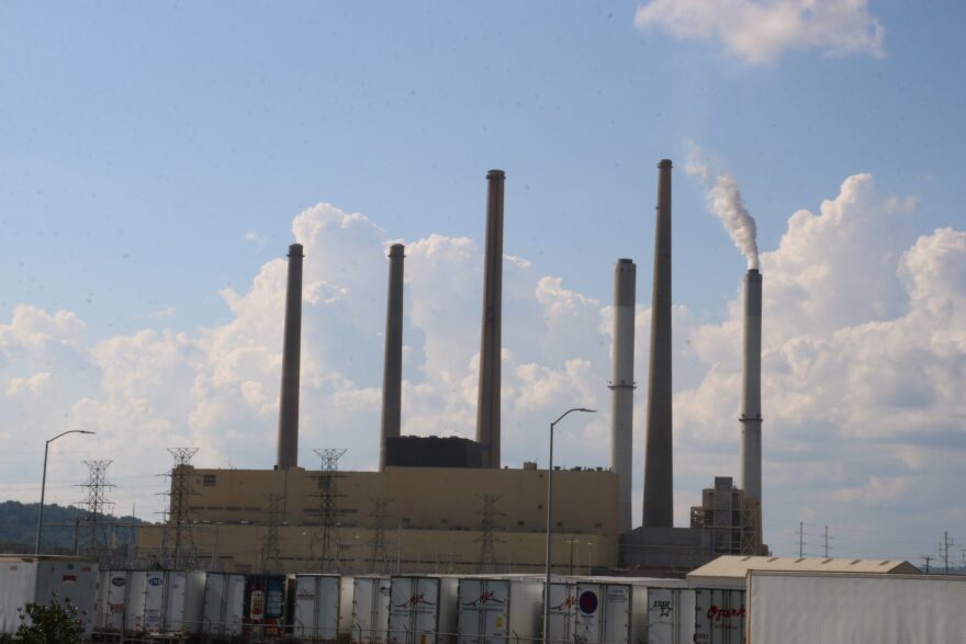 East Kentucky Power Cooperative’s coal-fired Hugh L. Spurlock Generating Station in Mason County.