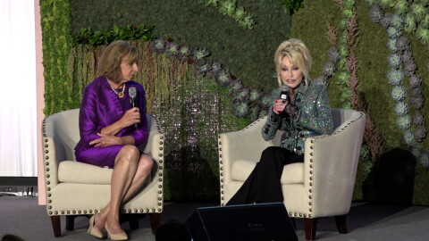  Dolly Parton and First Lady Fran DeWine discuss Parton's free book program at DeWine's luncheon at Ohio State University.