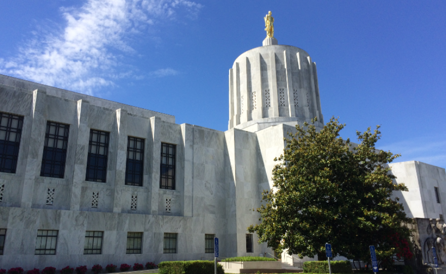 Oregon Capitol Building Stateh