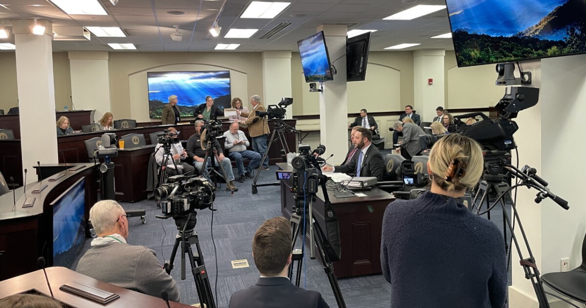 Sports betting bill gets unanimous approval in a House committee | WEKU