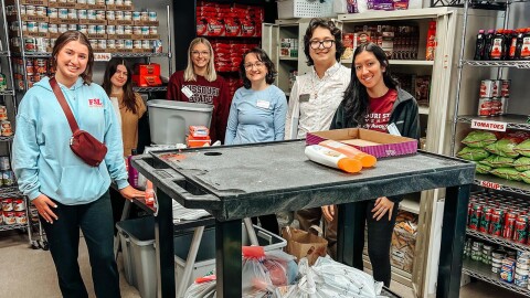 Students volunteer in Missouri State University's Bear Pantry.