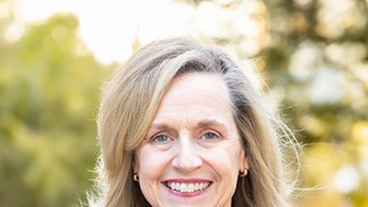 Tallahassee City Commission taps Interim City Attorney Amy Toman for the permanent job by 5-0 vote - Vimarsana News