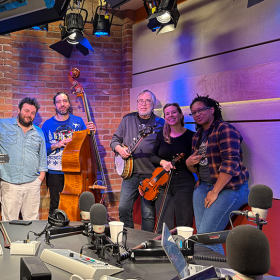 The Fabulous 413 hears live music from legendary banjoist Tony Trischka.