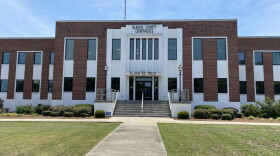 Bladen County Court in Elizabethtown, NC, where Peter Michael Frank was tried, convicted, and sentenced.