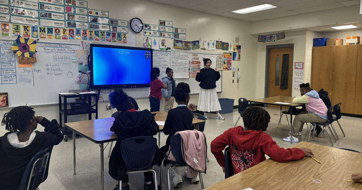 State Education Board mulls requiring master’s degrees for school social workers